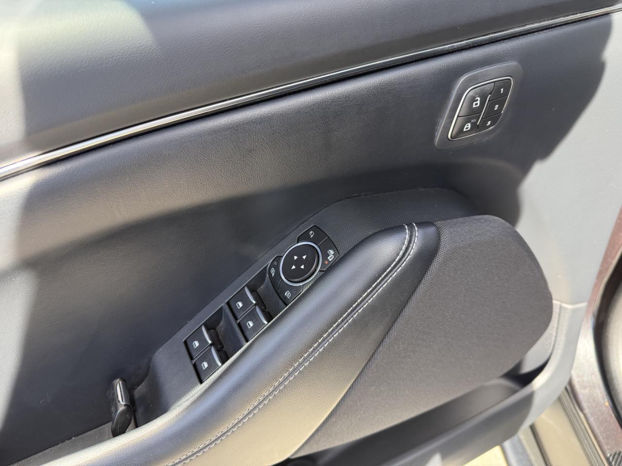 Ford Mustang Mach-E Select AWD 2022