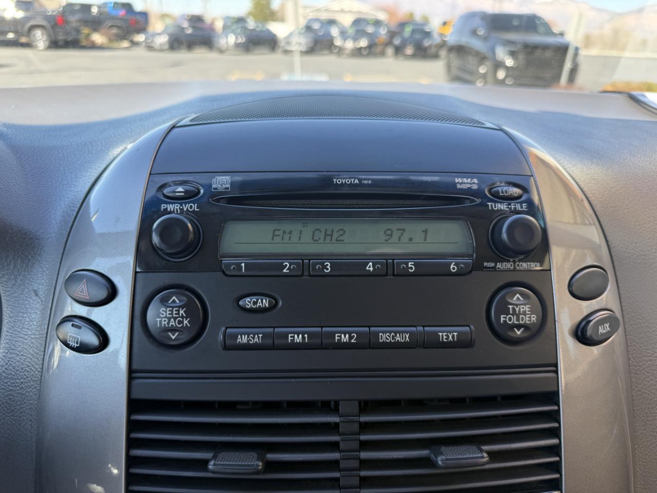 Toyota Sienna 5dr 8-Passenger Van LE FWD (Natl) 2007