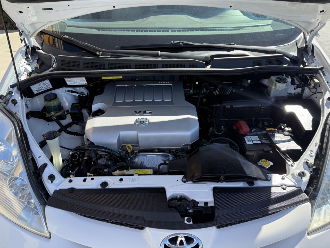 Toyota Sienna 5dr 8-Passenger Van LE FWD (Natl) 2007