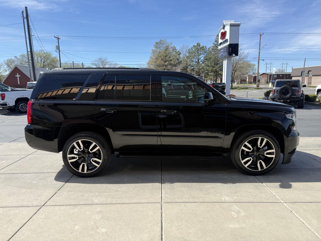 Chevrolet Tahoe 4WD 4dr Premier 2018
