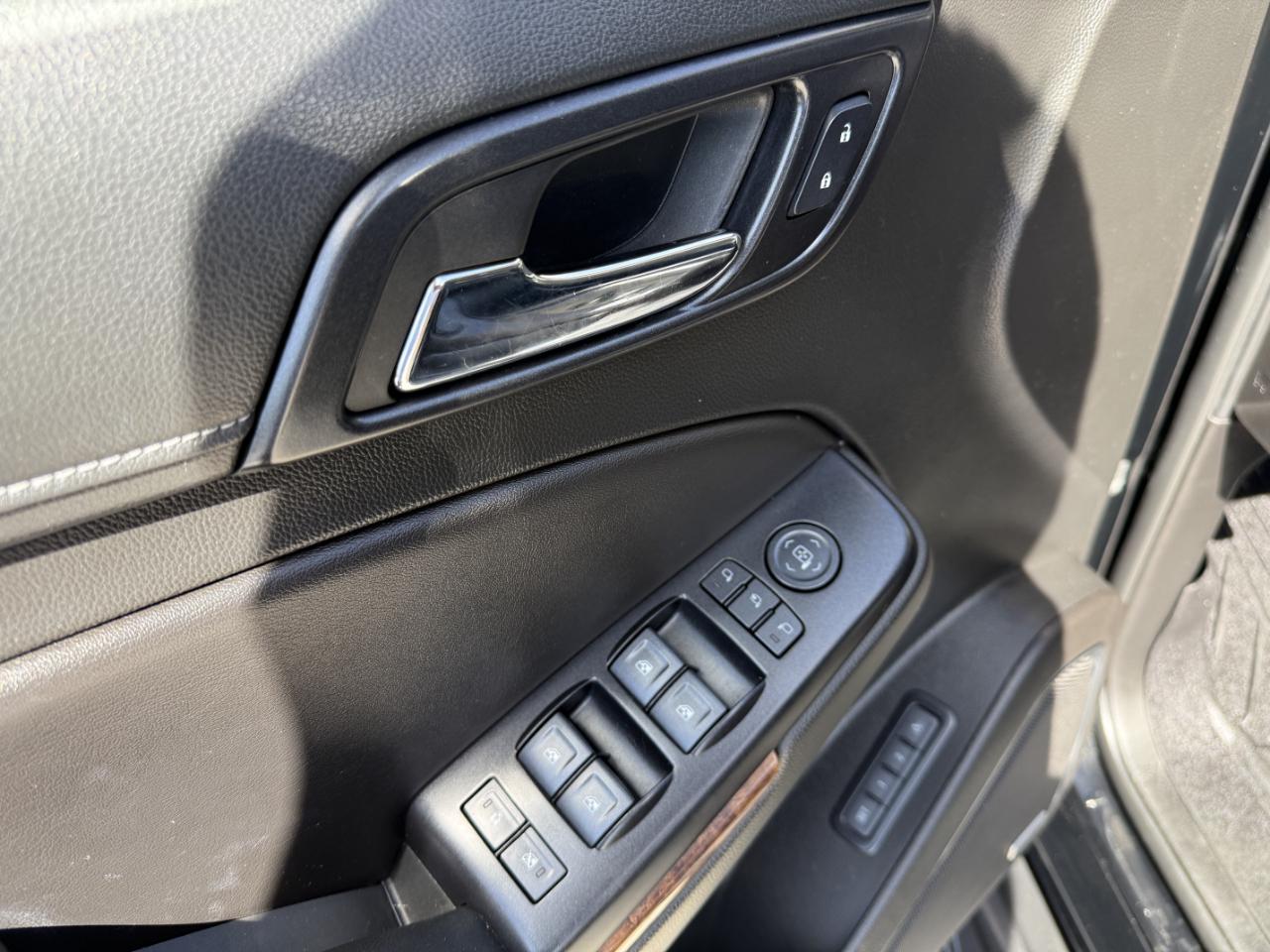 Chevrolet Tahoe 4WD 4dr Premier 2018