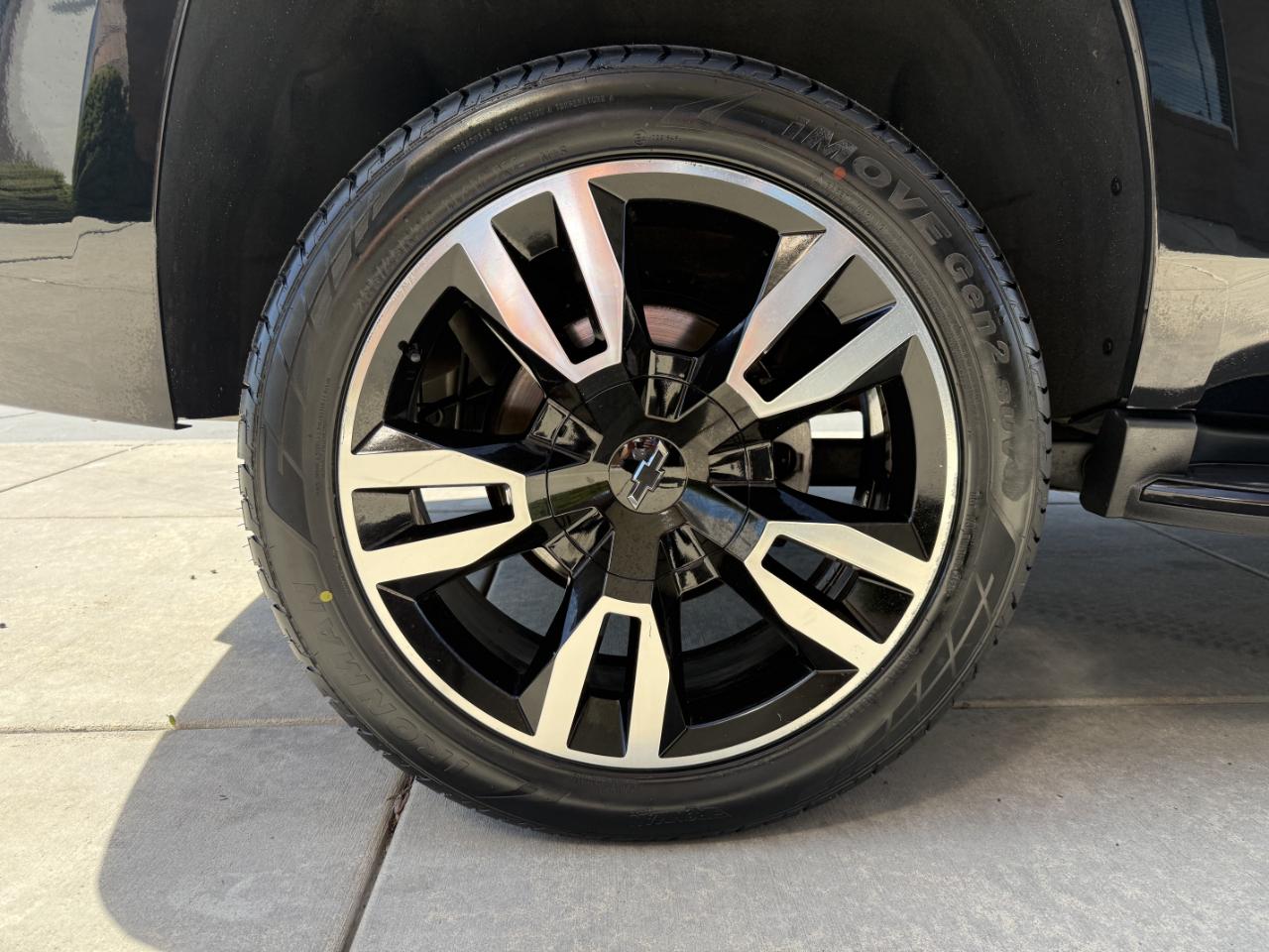 Chevrolet Tahoe 4WD 4dr Premier 2018