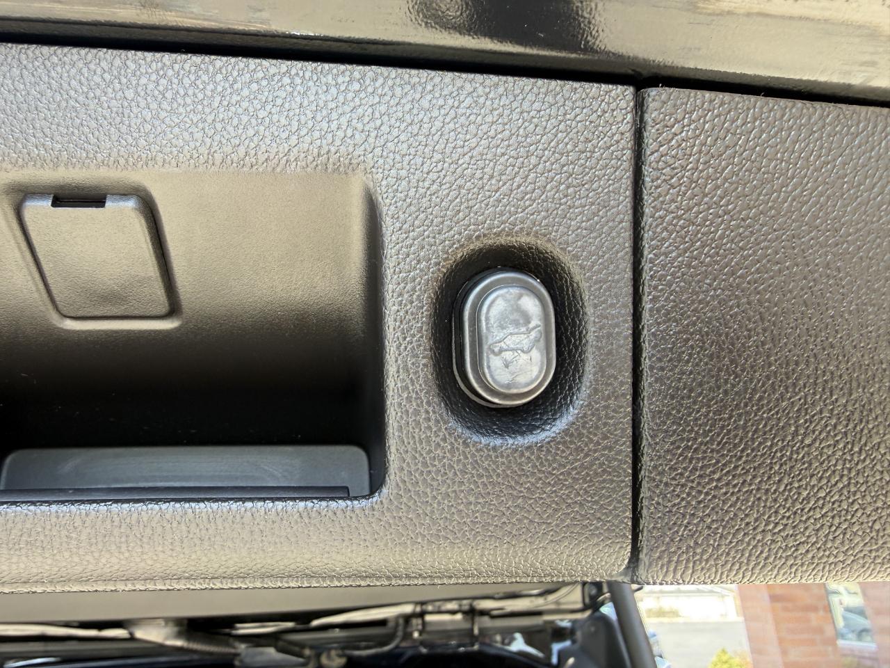 Chevrolet Tahoe 4WD 4dr Premier 2018