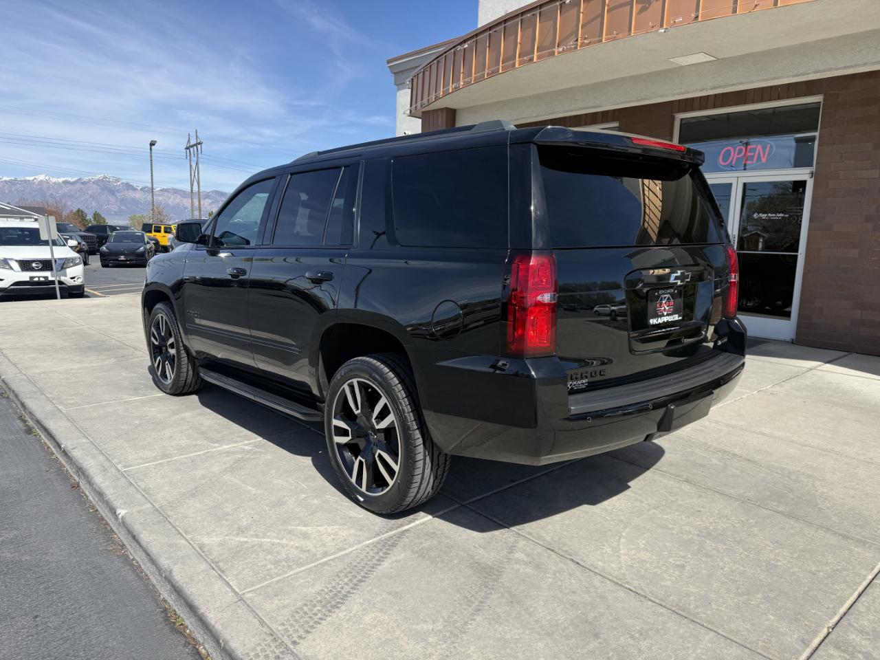 Chevrolet Tahoe 4WD 4dr Premier 2018