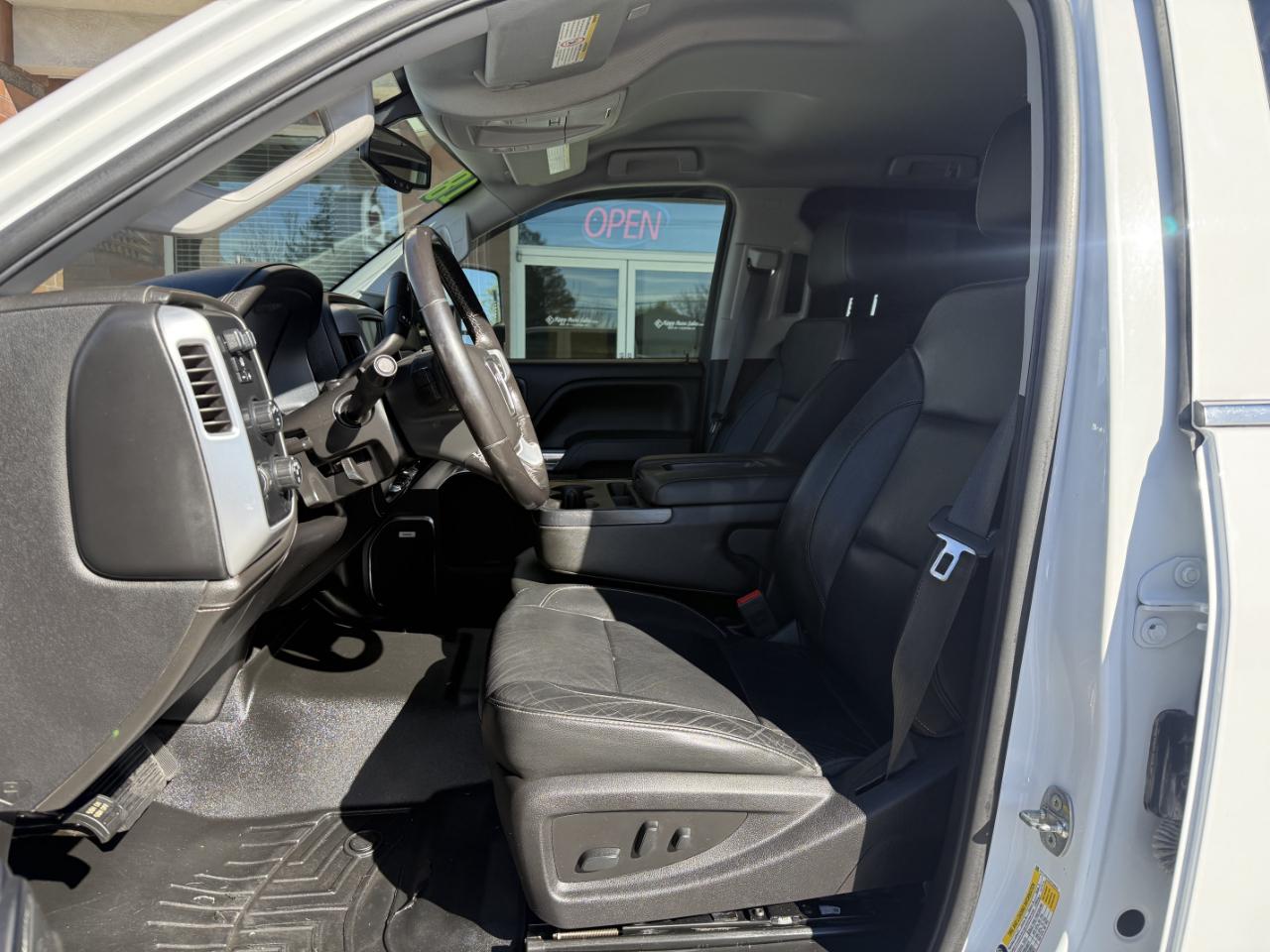 GMC Sierra 2500HD 4WD Crew Cab 153.7" SLT 2018