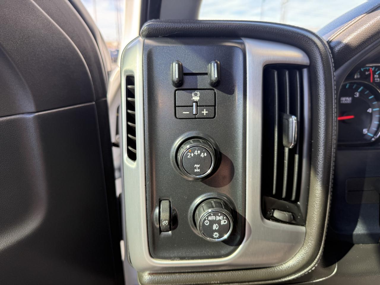 GMC Sierra 2500HD 4WD Crew Cab 153.7" SLT 2018