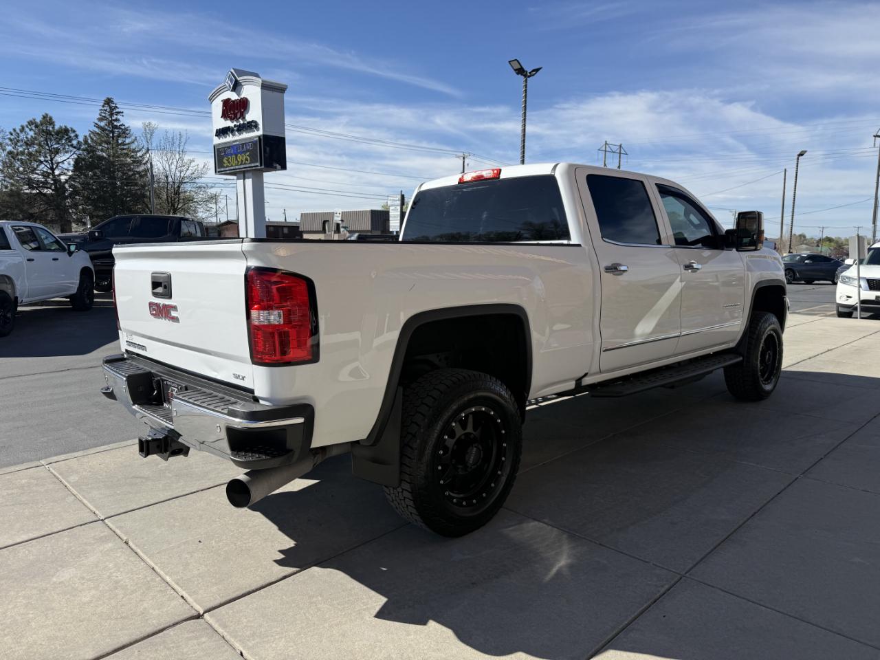 GMC Sierra 2500HD 4WD Crew Cab 153.7" SLT 2018