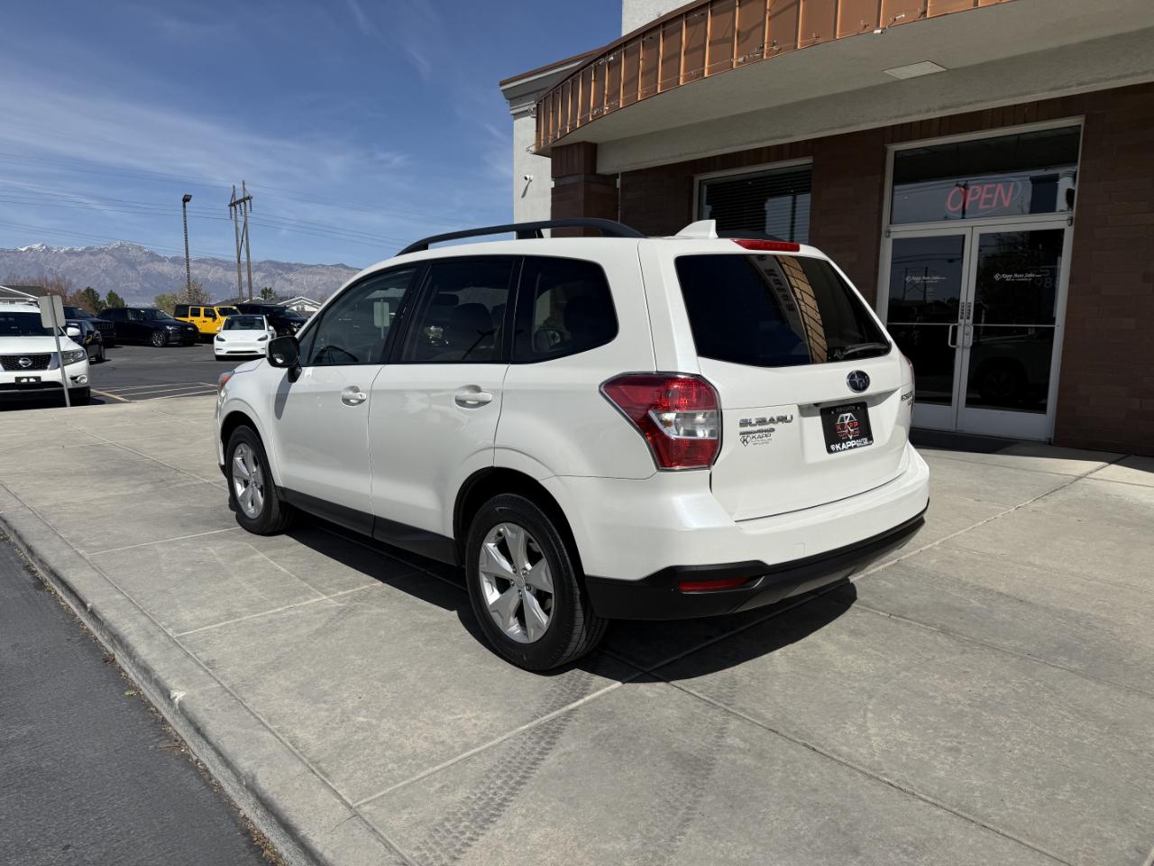 Subaru Forester 4dr CVT 2.5i Premium PZEV 2016