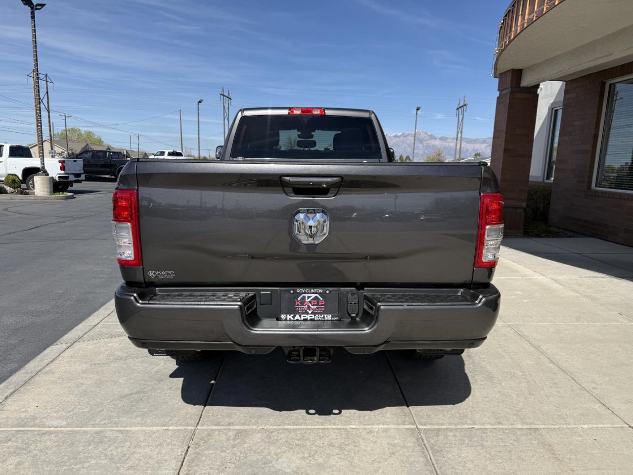 RAM 3500 Big Horn 4x4 Crew Cab 8' Box 2022