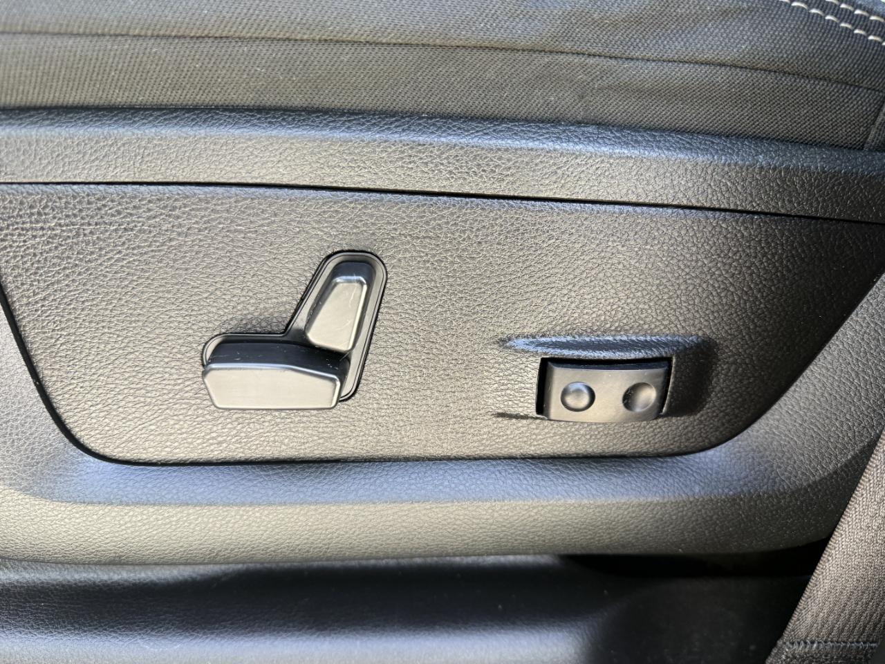 RAM 3500 Big Horn 4x4 Crew Cab 8' Box 2022