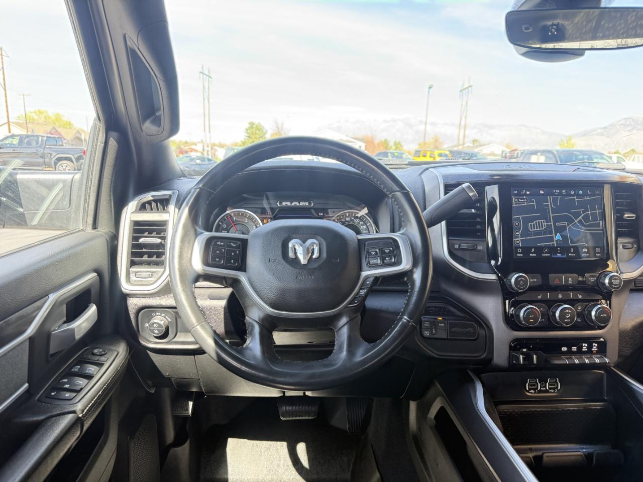 RAM 3500 Big Horn 4x4 Crew Cab 8' Box 2022