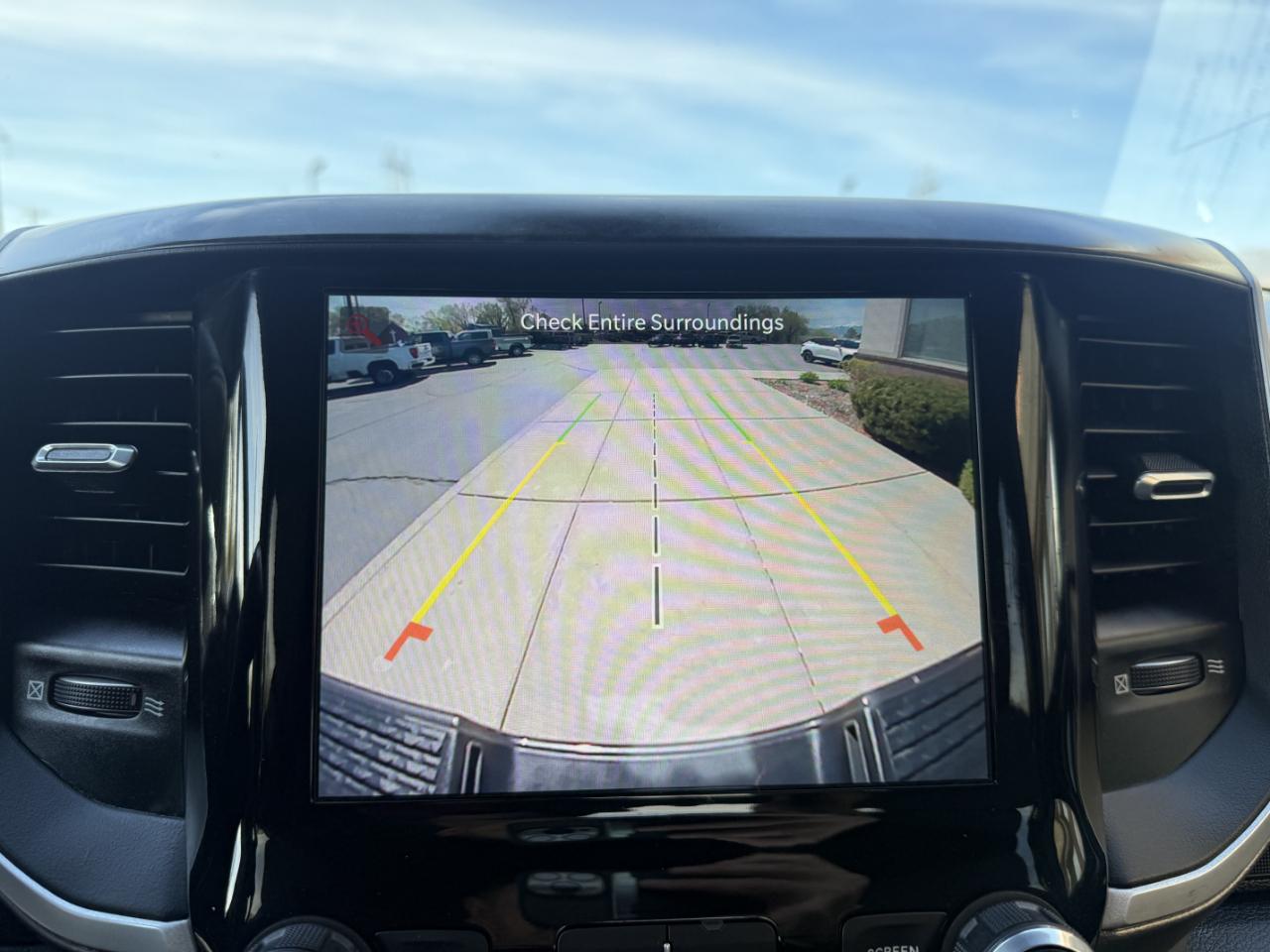 RAM 3500 Big Horn 4x4 Crew Cab 8' Box 2022