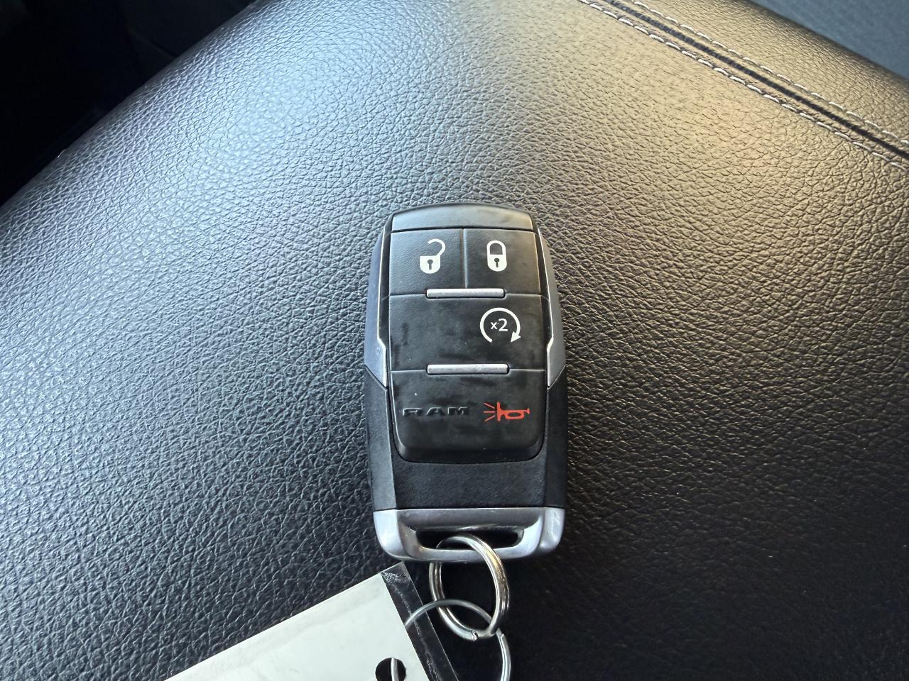 RAM 3500 Big Horn 4x4 Crew Cab 8' Box 2022