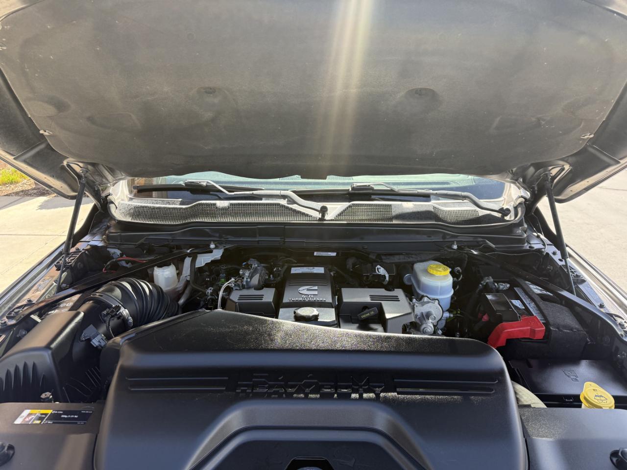 RAM 3500 Big Horn 4x4 Crew Cab 8' Box 2022