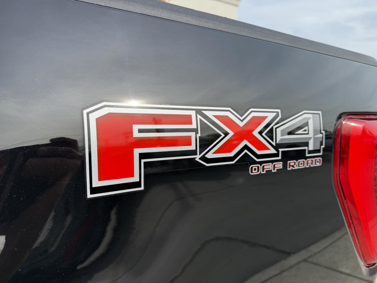 Ford F-150 Lariat 4WD SuperCrew 6.5' Box 2022