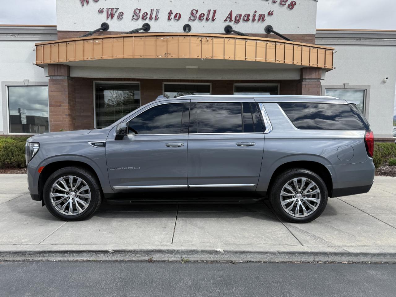GMC Yukon XL 4WD 4dr Denali 2021