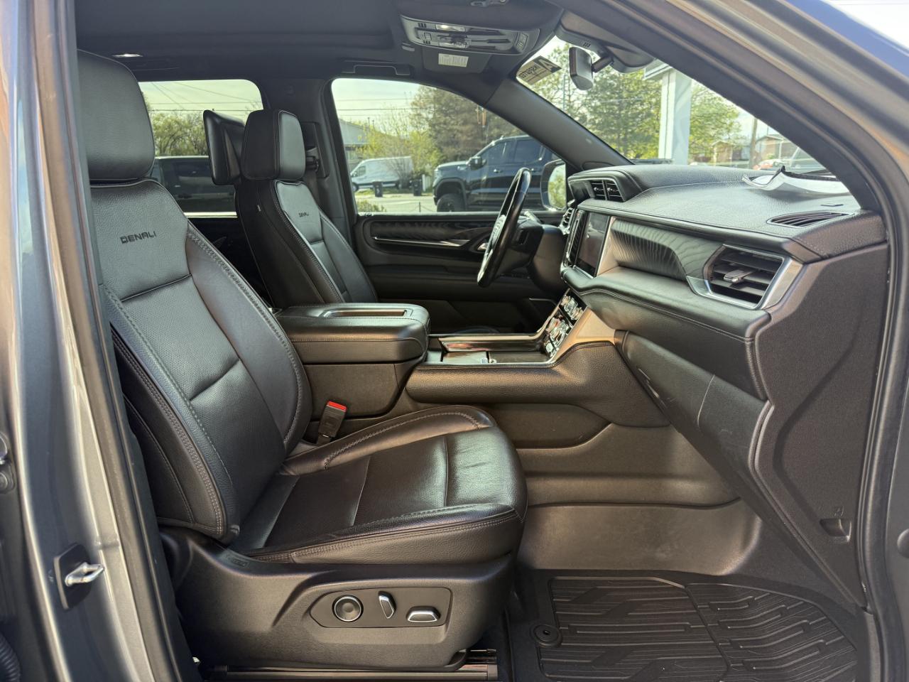 GMC Yukon XL 4WD 4dr Denali 2021