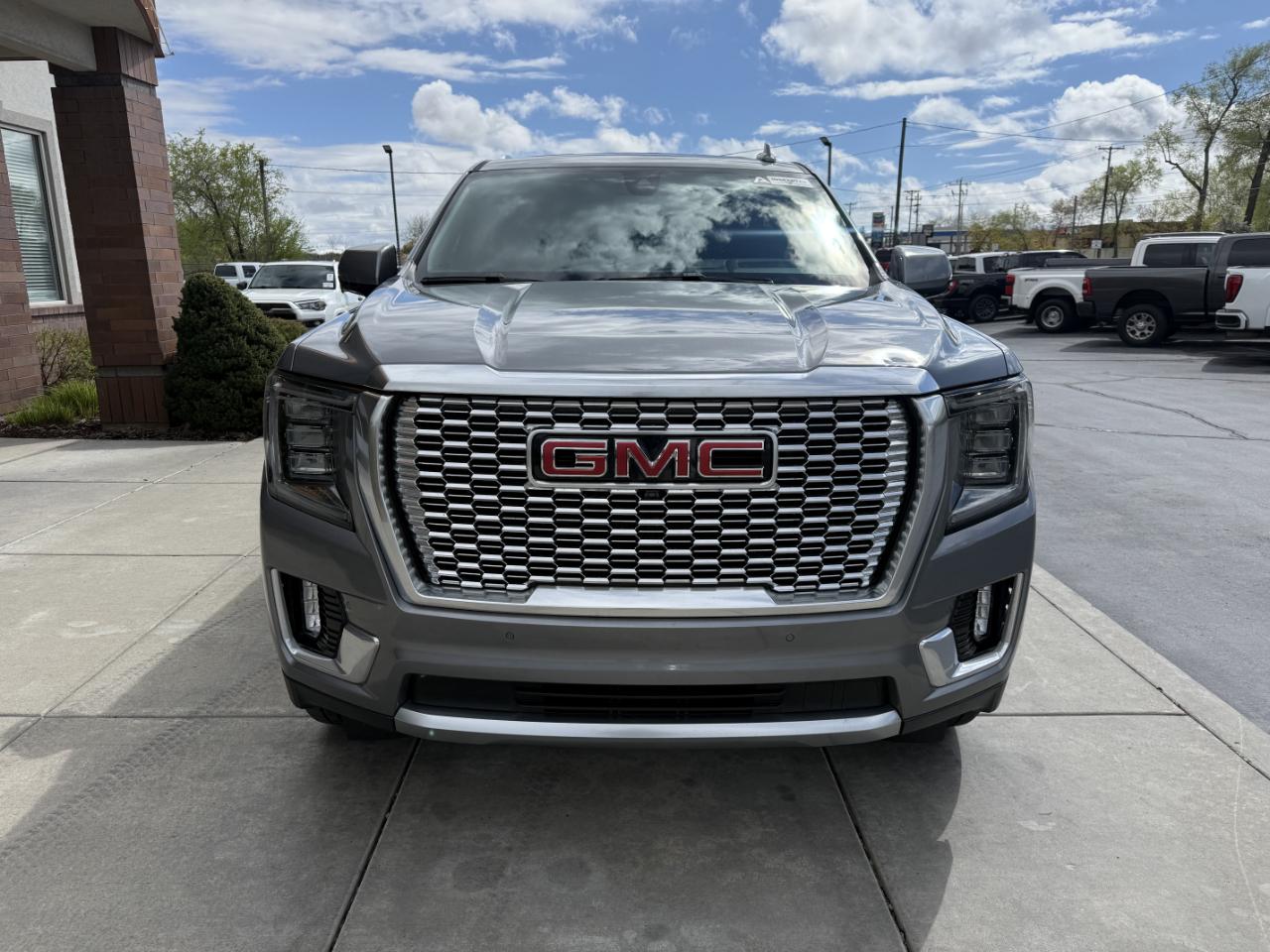 GMC Yukon XL 4WD 4dr Denali 2021