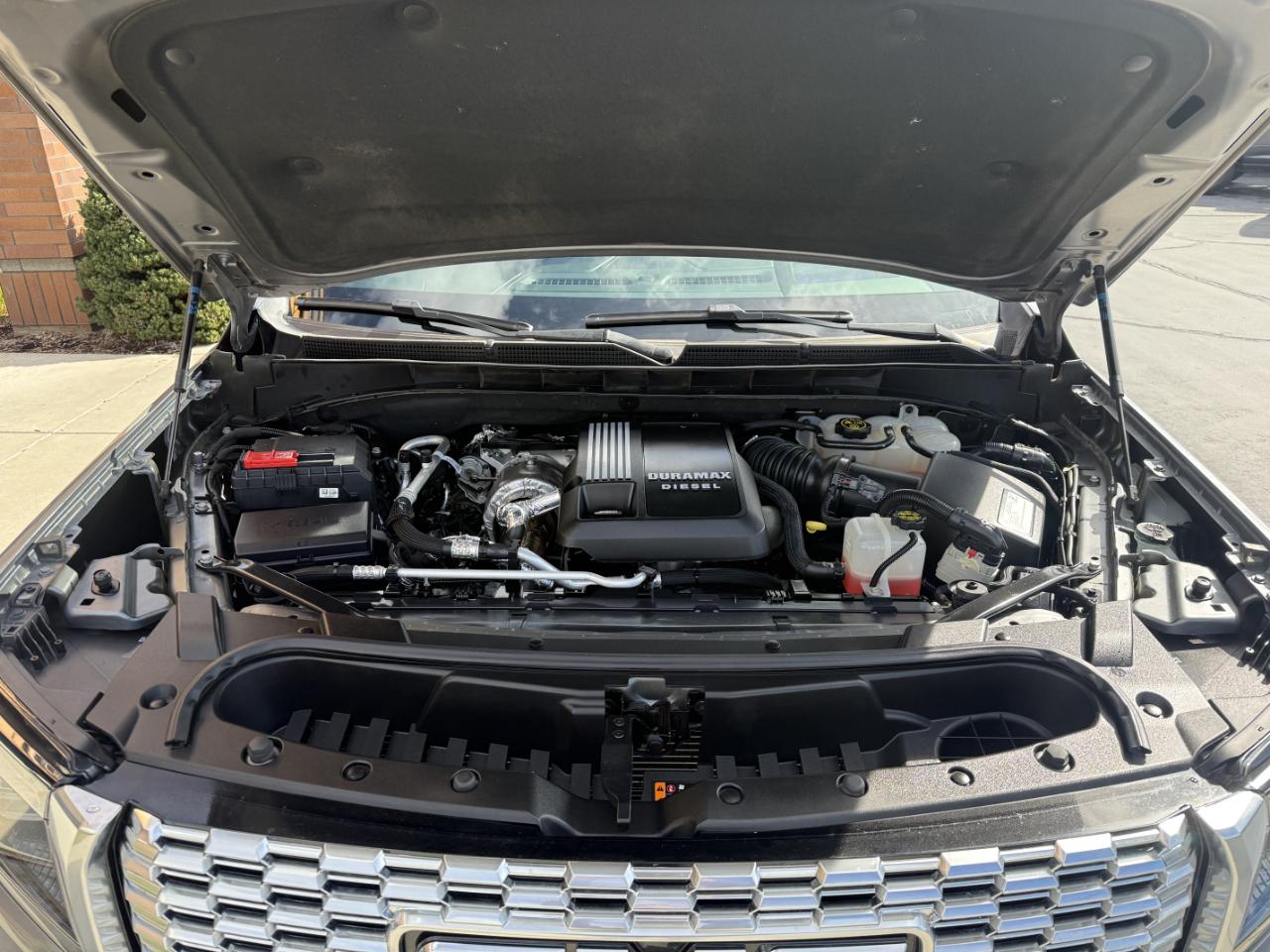 GMC Yukon XL 4WD 4dr Denali 2021