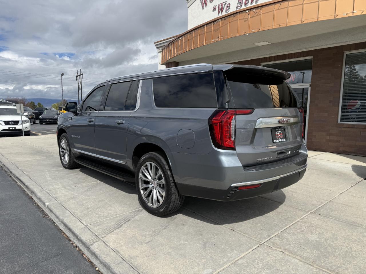 GMC Yukon XL 4WD 4dr Denali 2021