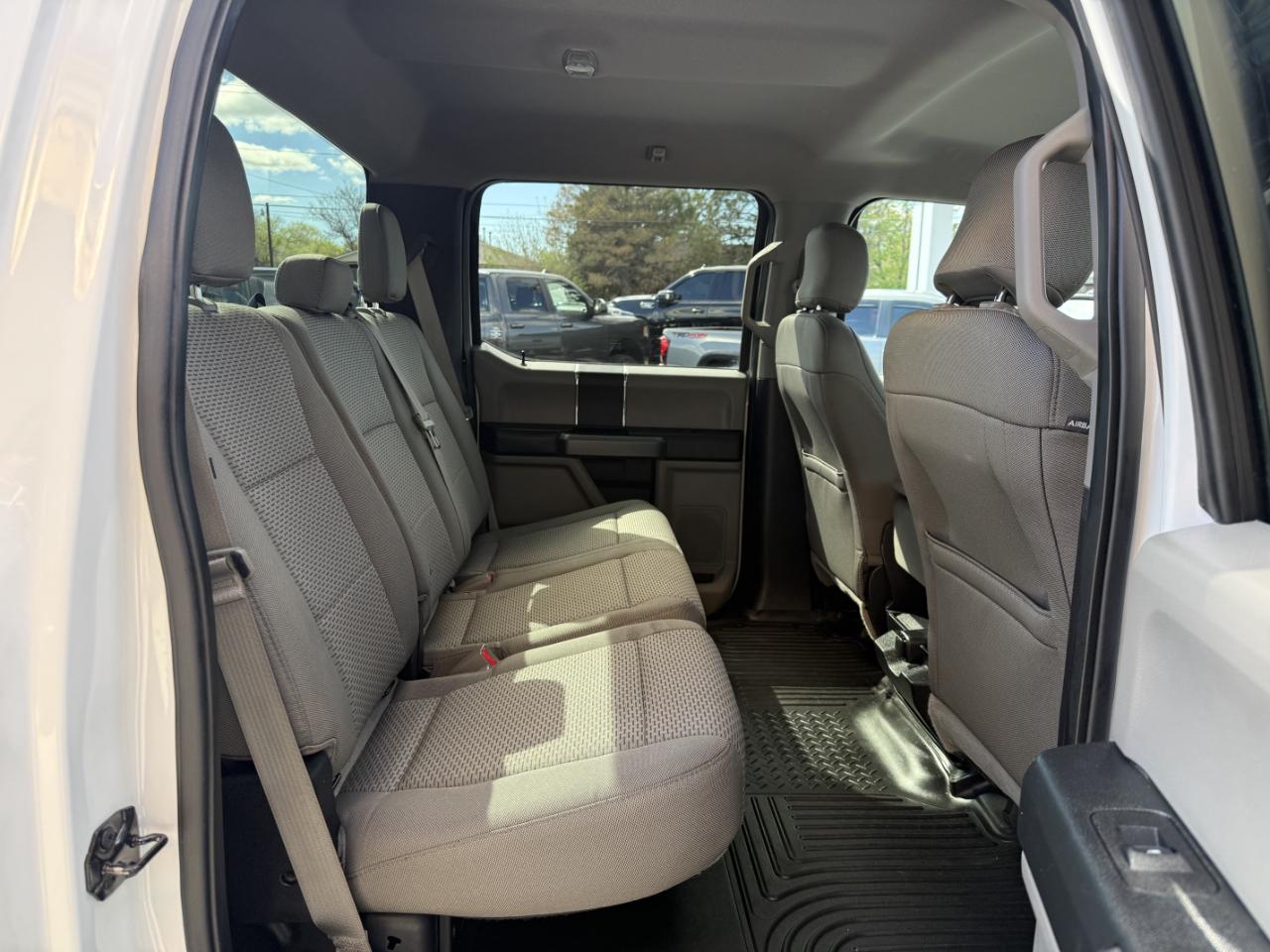 Ford F-150 4WD SuperCrew 145" XLT 2015