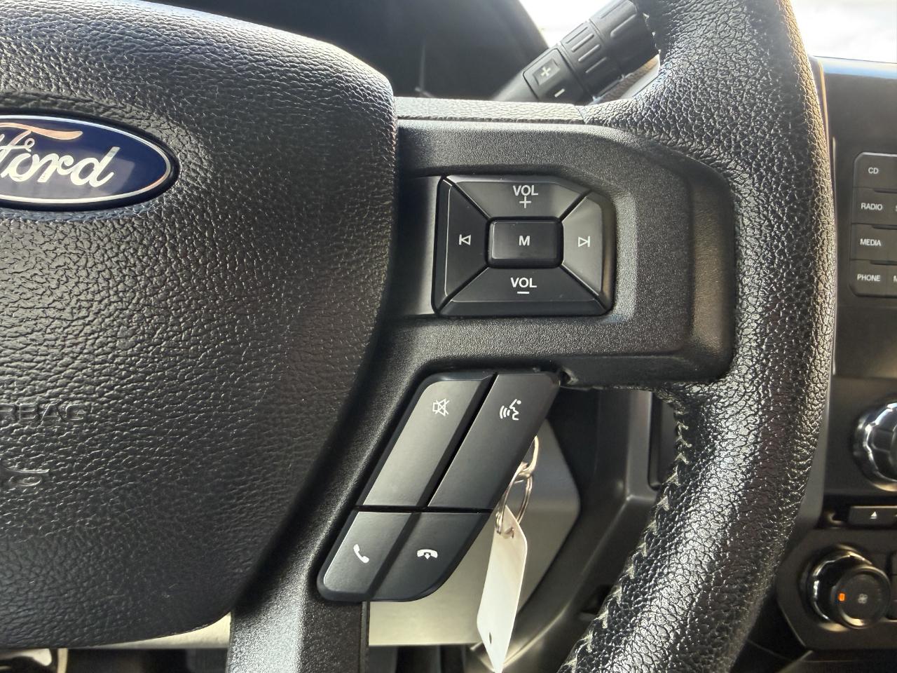 Ford F-150 4WD SuperCrew 145" XLT 2015