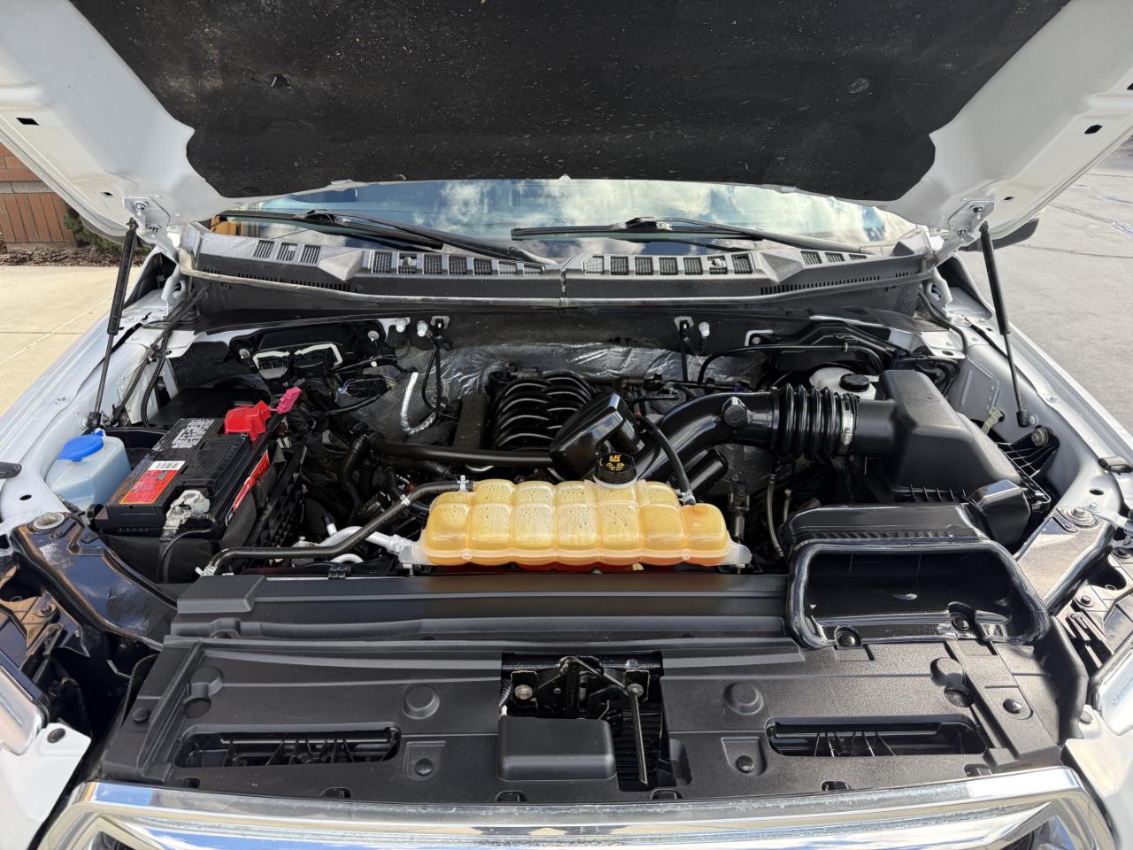 Ford F-150 4WD SuperCrew 145" XLT 2015