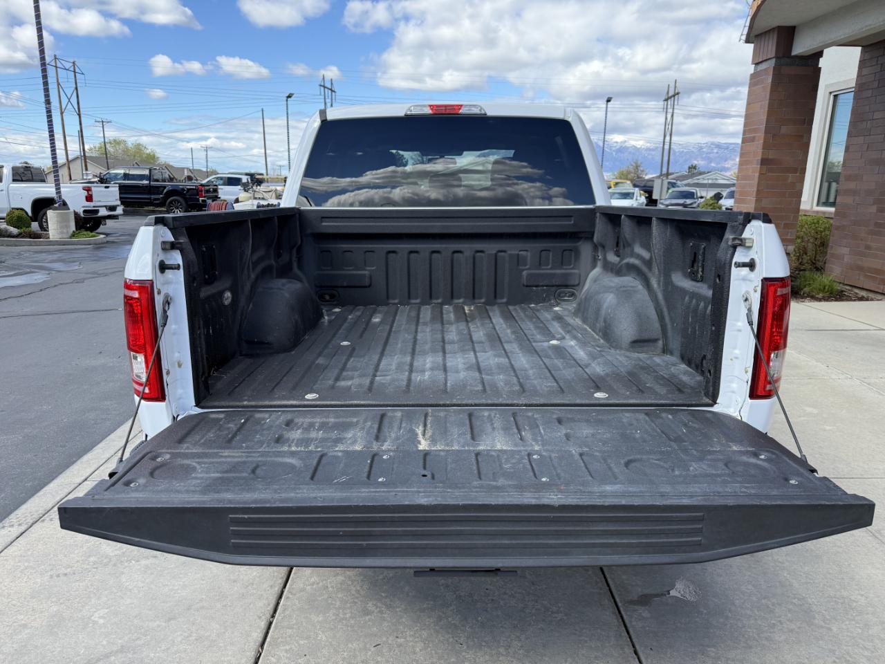 Ford F-150 4WD SuperCrew 145" XLT 2015