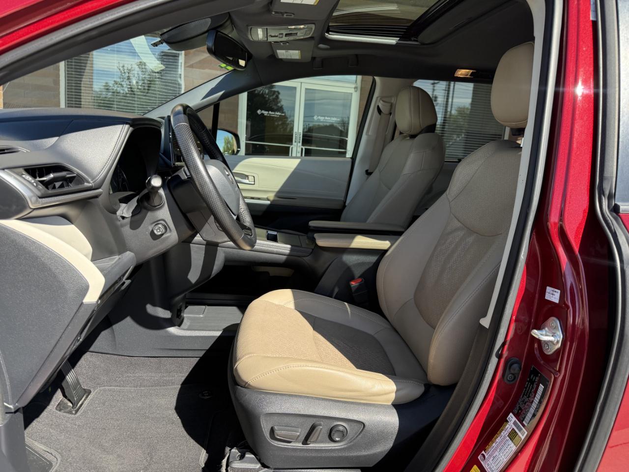 Toyota Sienna Limited FWD 7-Passenger (Natl) 2021