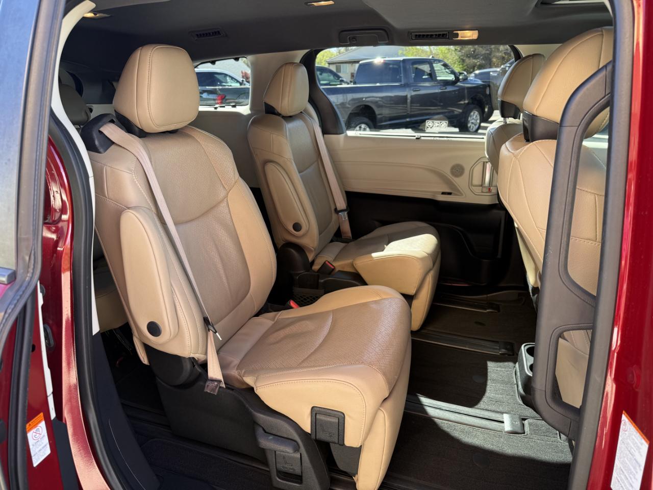 Toyota Sienna Limited FWD 7-Passenger (Natl) 2021