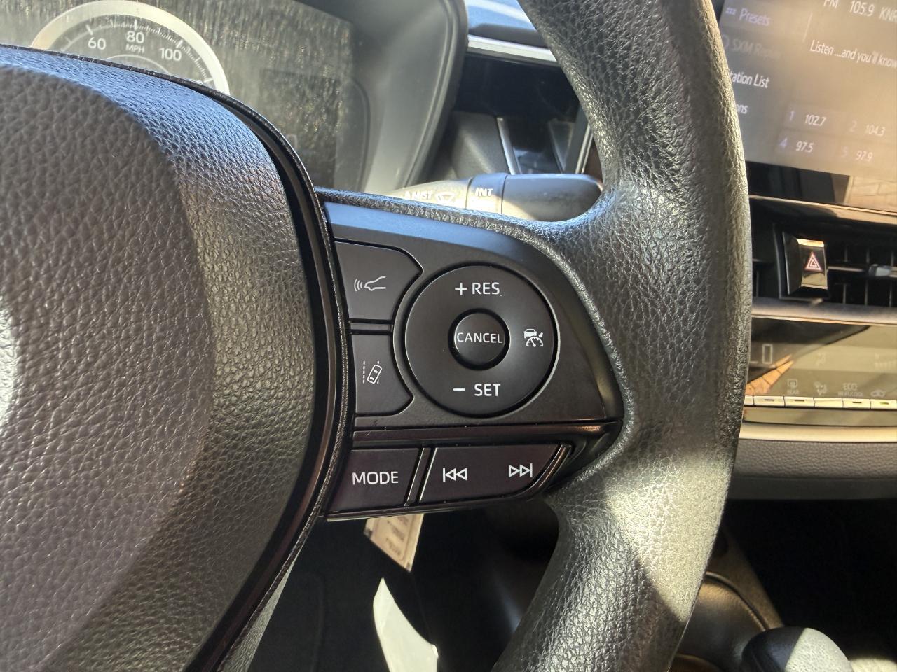 Toyota Corolla LE CVT (Natl) 2022