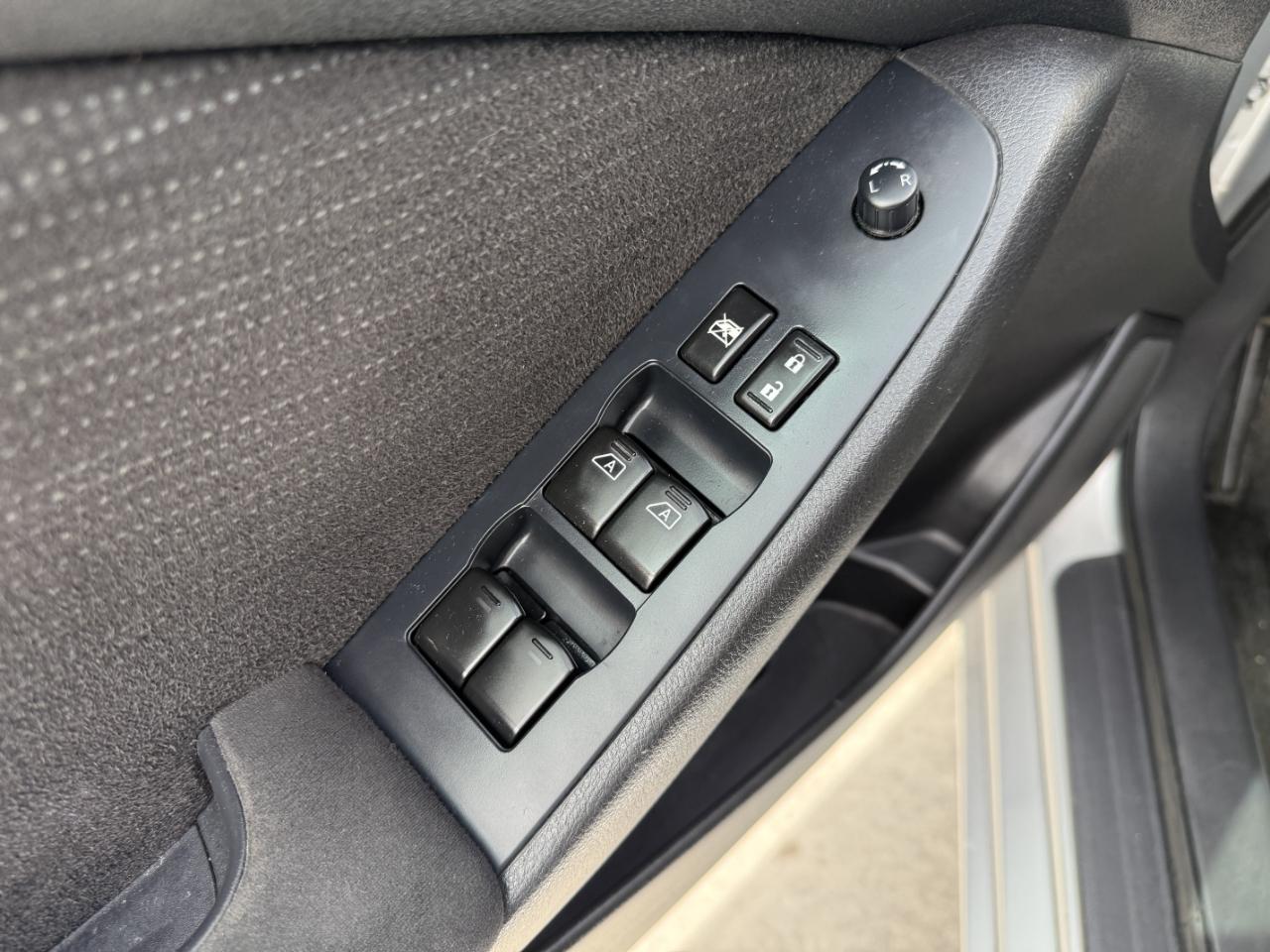 Nissan Altima 4dr Sdn I4 CVT 2.5 S 2012