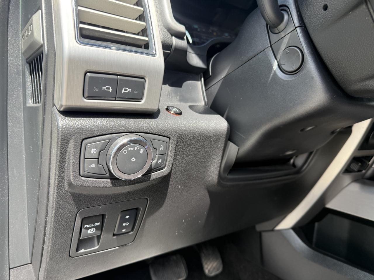 Ford F-150 Platinum 4WD SuperCrew 5.5' Box 2018