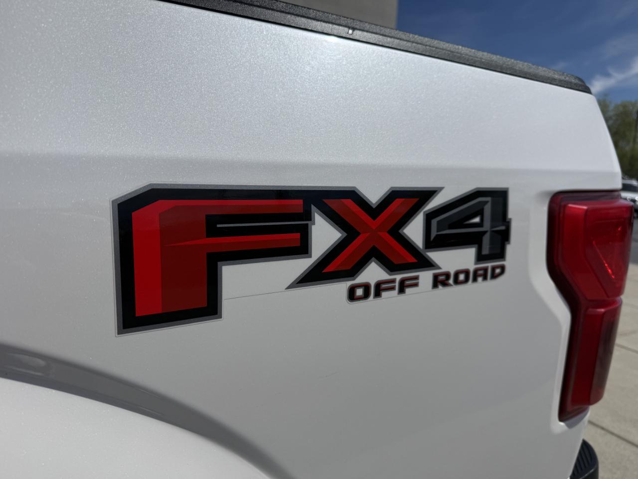 Ford F-150 Platinum 4WD SuperCrew 5.5' Box 2018