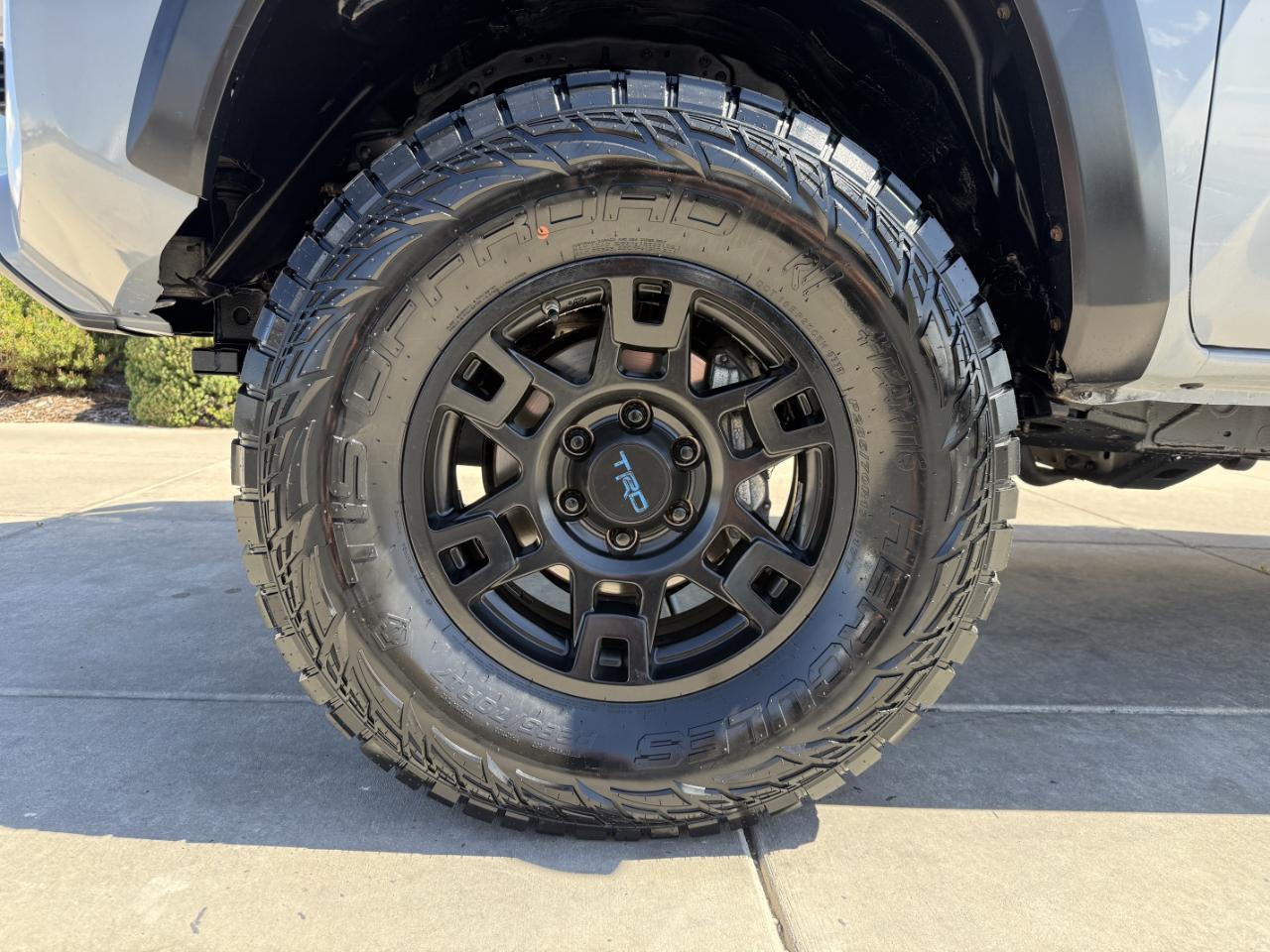 Toyota Tacoma TRD Off Road Double Cab 6' Bed V6 4x4 AT (Natl) 2018