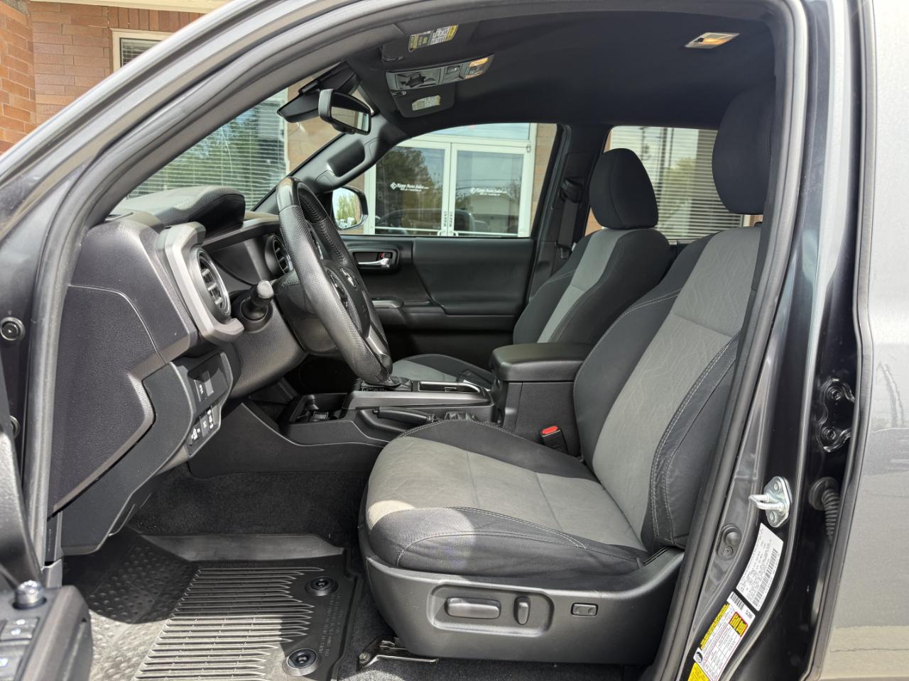 Toyota Tacoma 4WD TRD Off Road Double Cab 6' Bed V6 AT (Natl) 2021