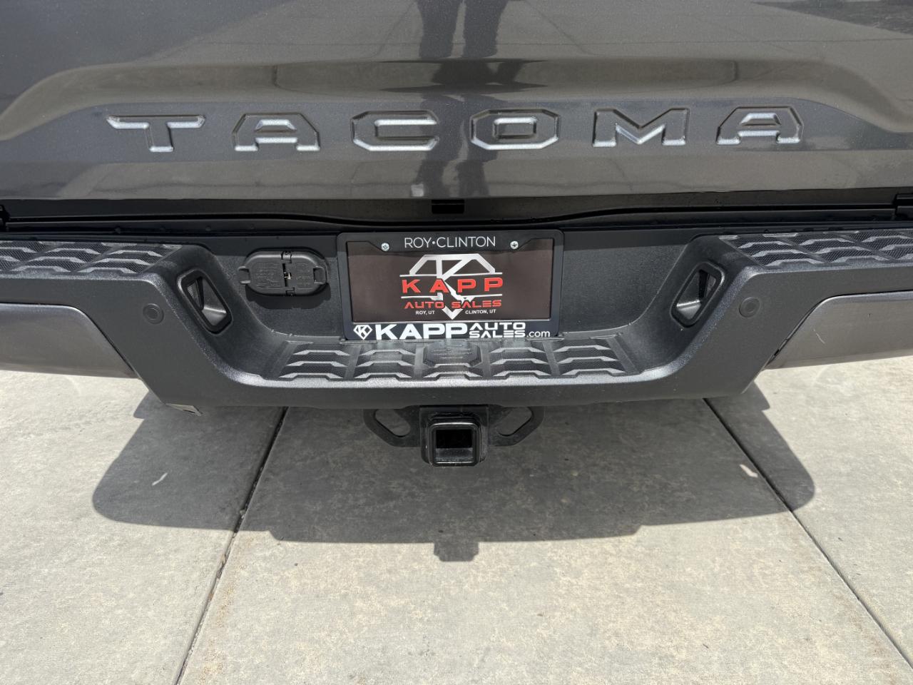 Toyota Tacoma 4WD TRD Off Road Double Cab 6' Bed V6 AT (Natl) 2021