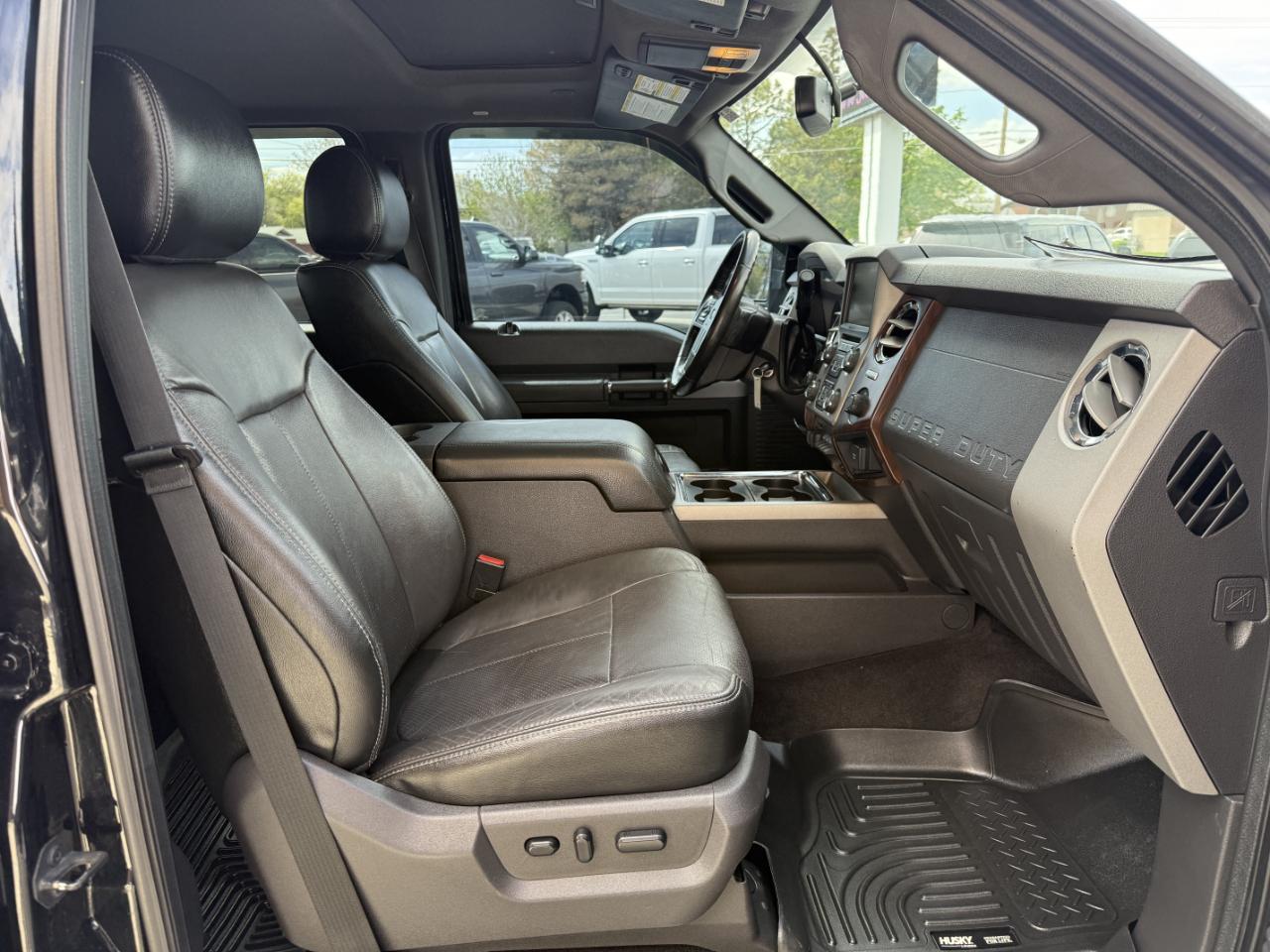 Ford Super Duty F-250 SRW 4WD Crew Cab 156" Lariat 2016