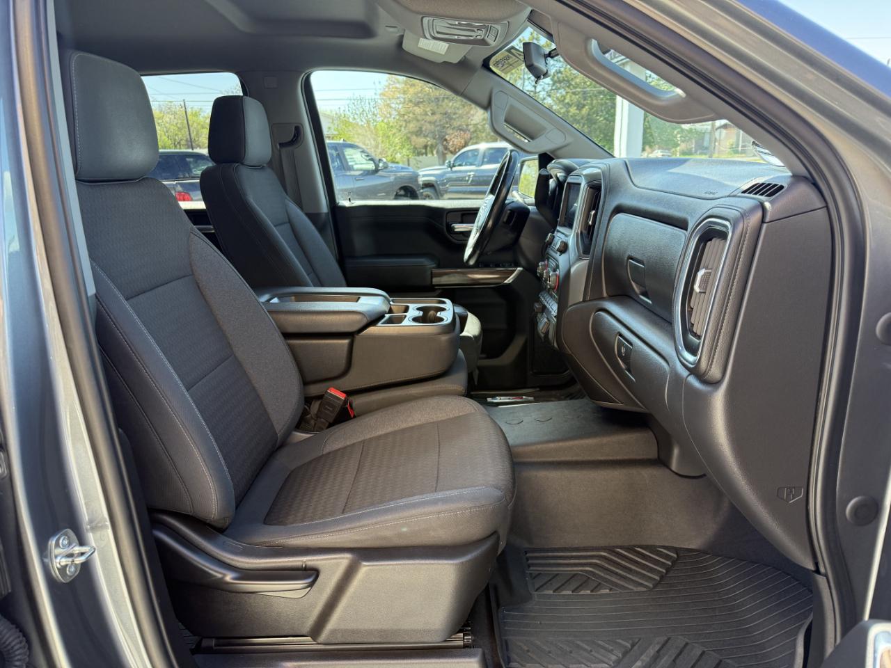 Chevrolet Silverado 1500 4WD Crew Cab 147" RST 2021