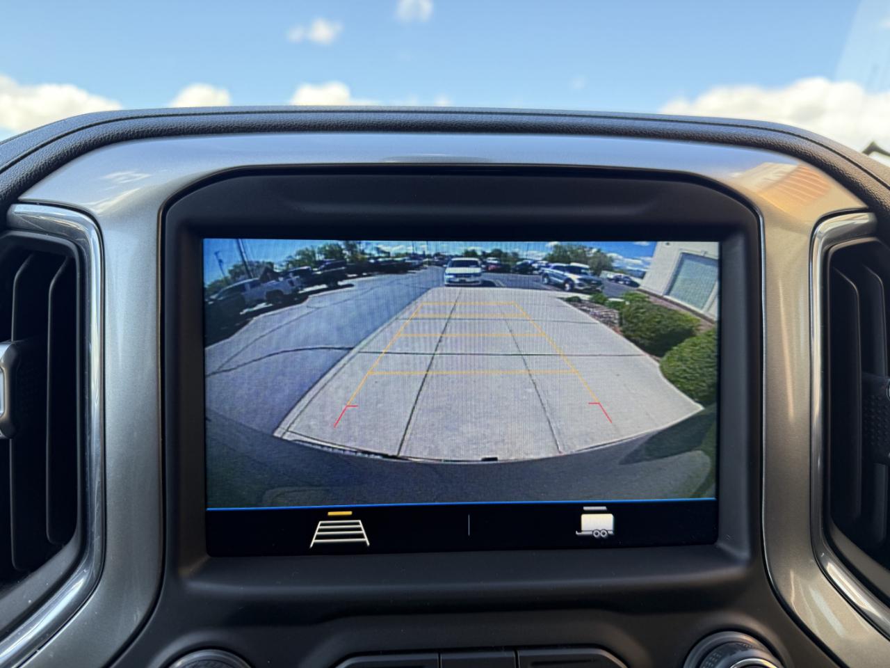 Chevrolet Silverado 1500 4WD Crew Cab 147" RST 2021