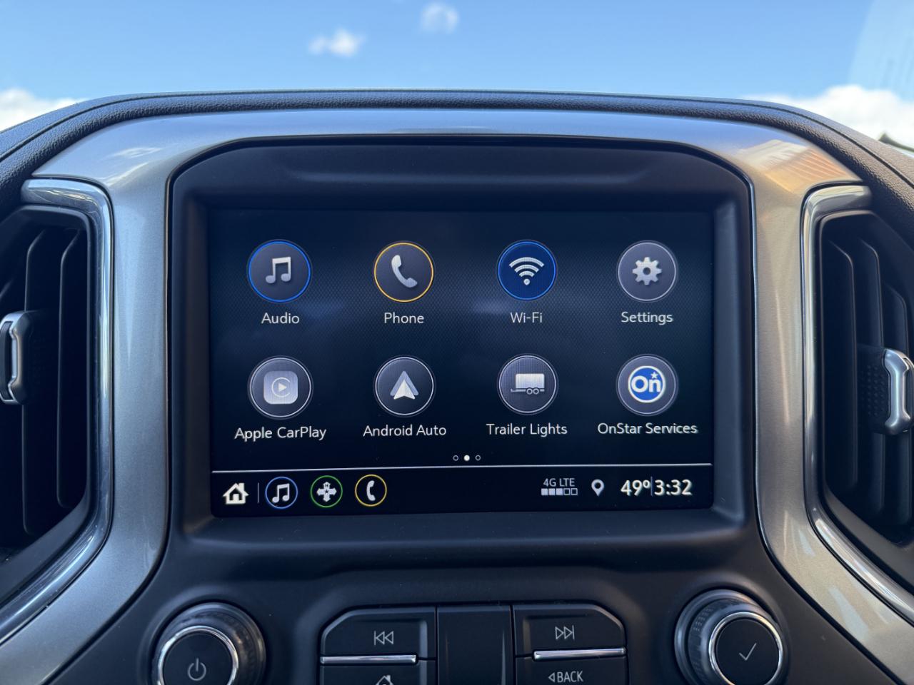 Chevrolet Silverado 1500 4WD Crew Cab 147" RST 2021