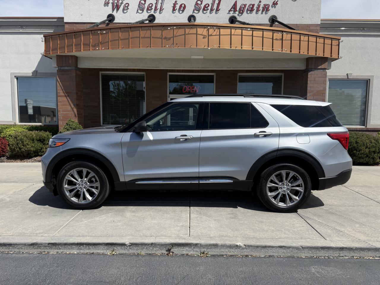 Ford Explorer XLT 4WD 2022