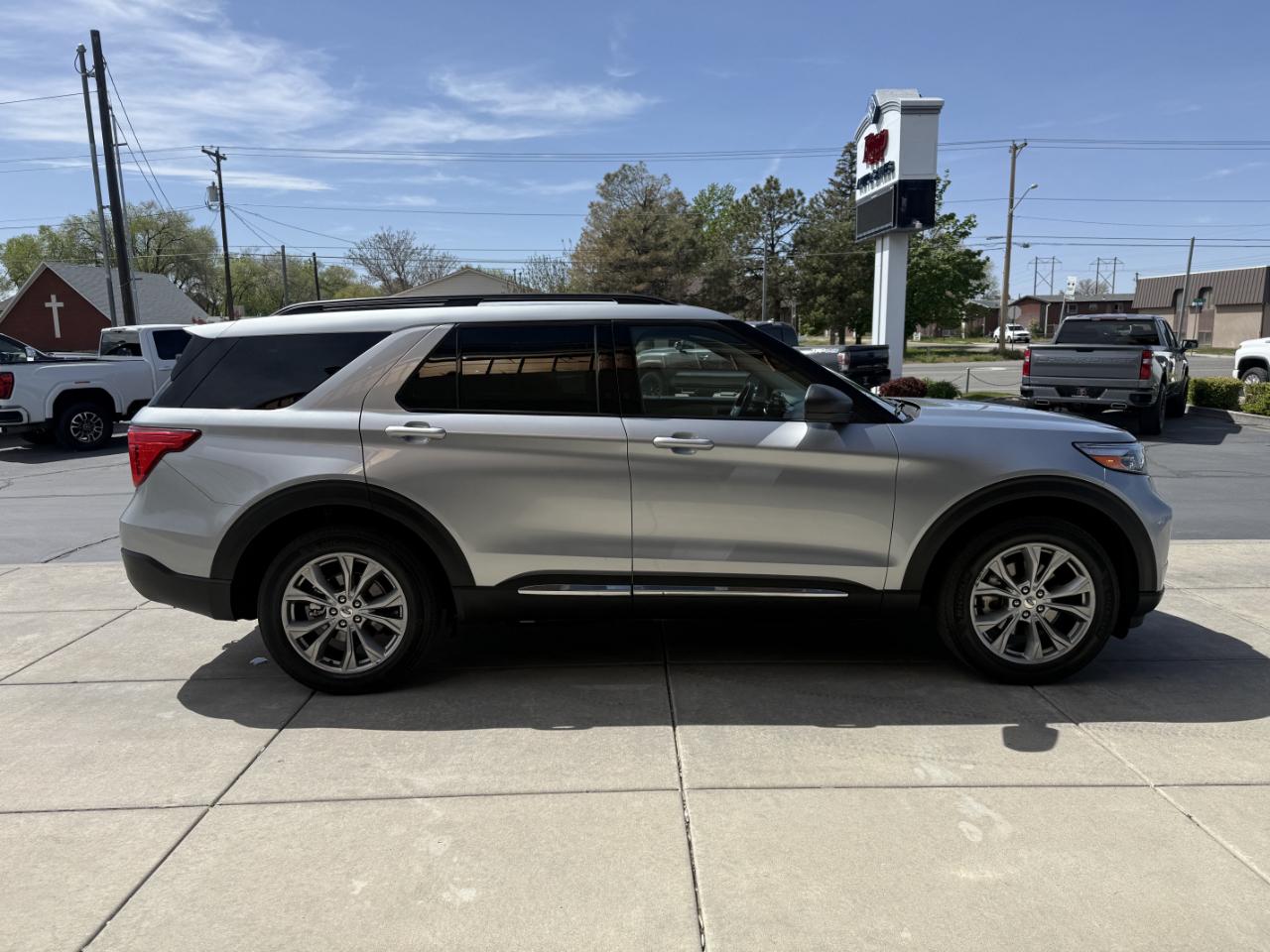 Ford Explorer XLT 4WD 2022