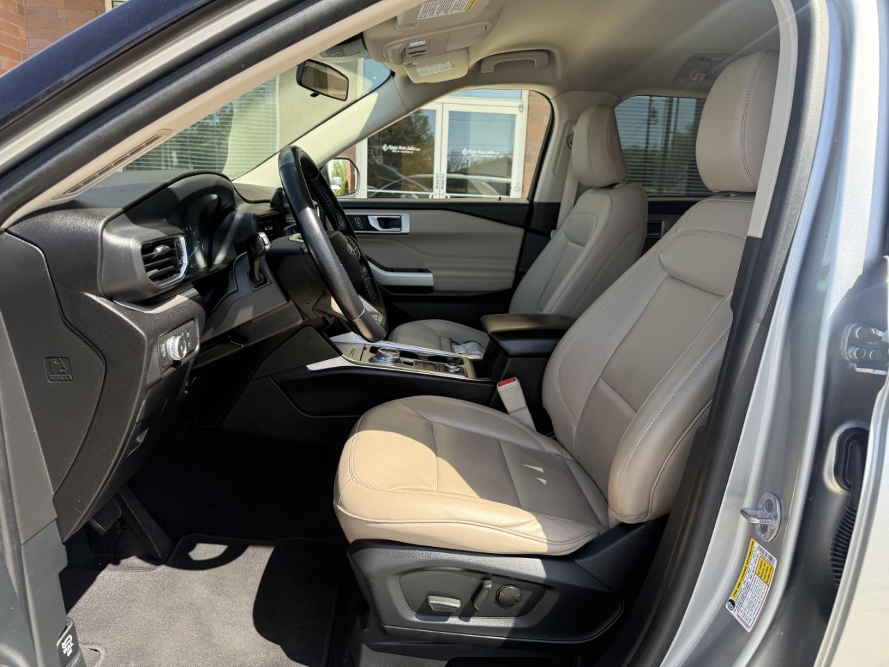 Ford Explorer XLT 4WD 2022