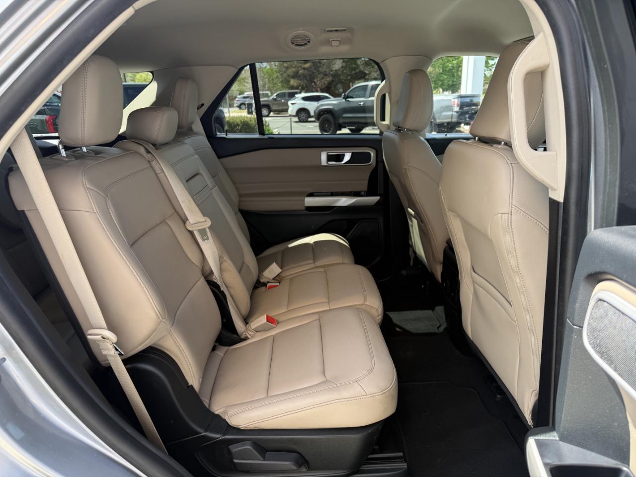 Ford Explorer XLT 4WD 2022