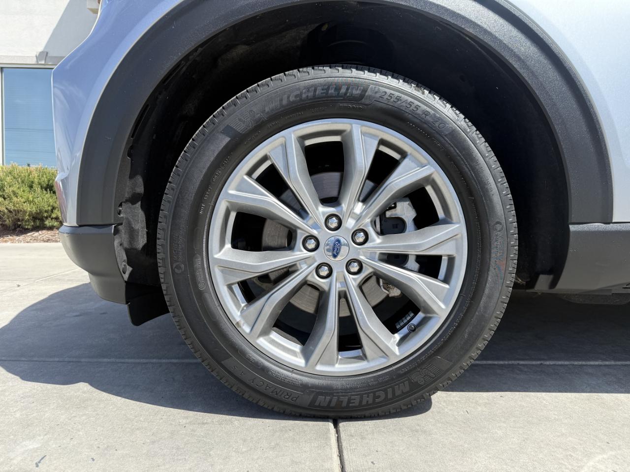 Ford Explorer XLT 4WD 2022