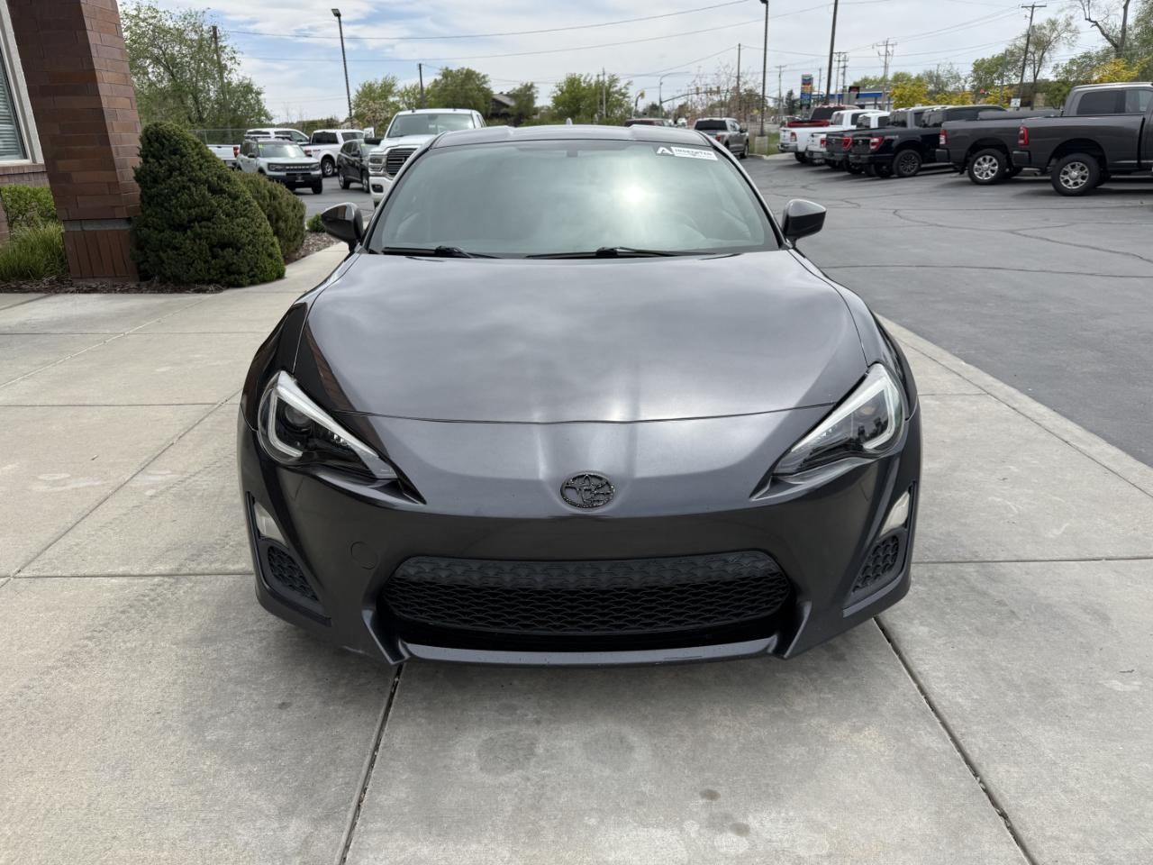 Scion FR-S 2dr Cpe Man (Natl) 2015