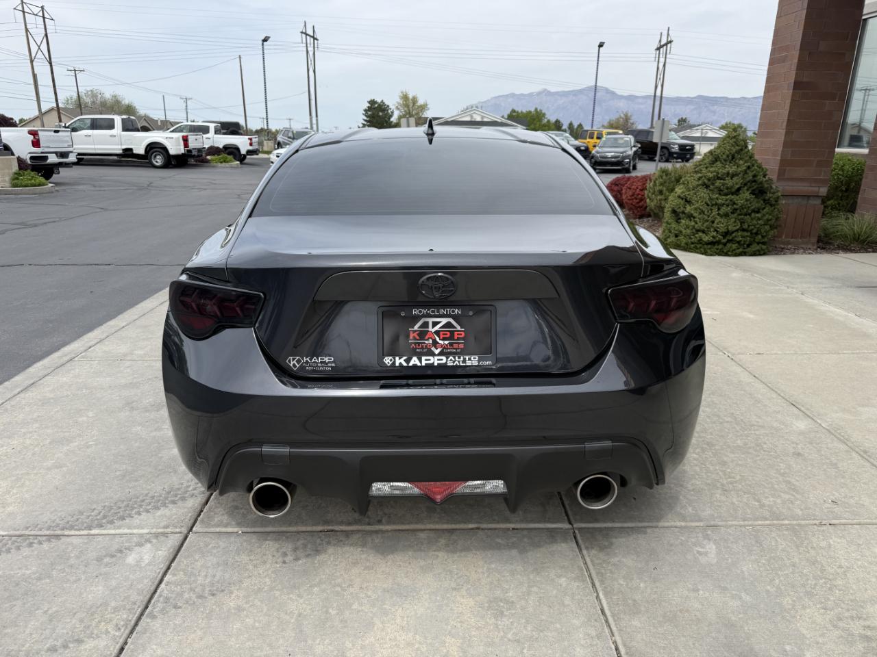 Scion FR-S 2dr Cpe Man (Natl) 2015