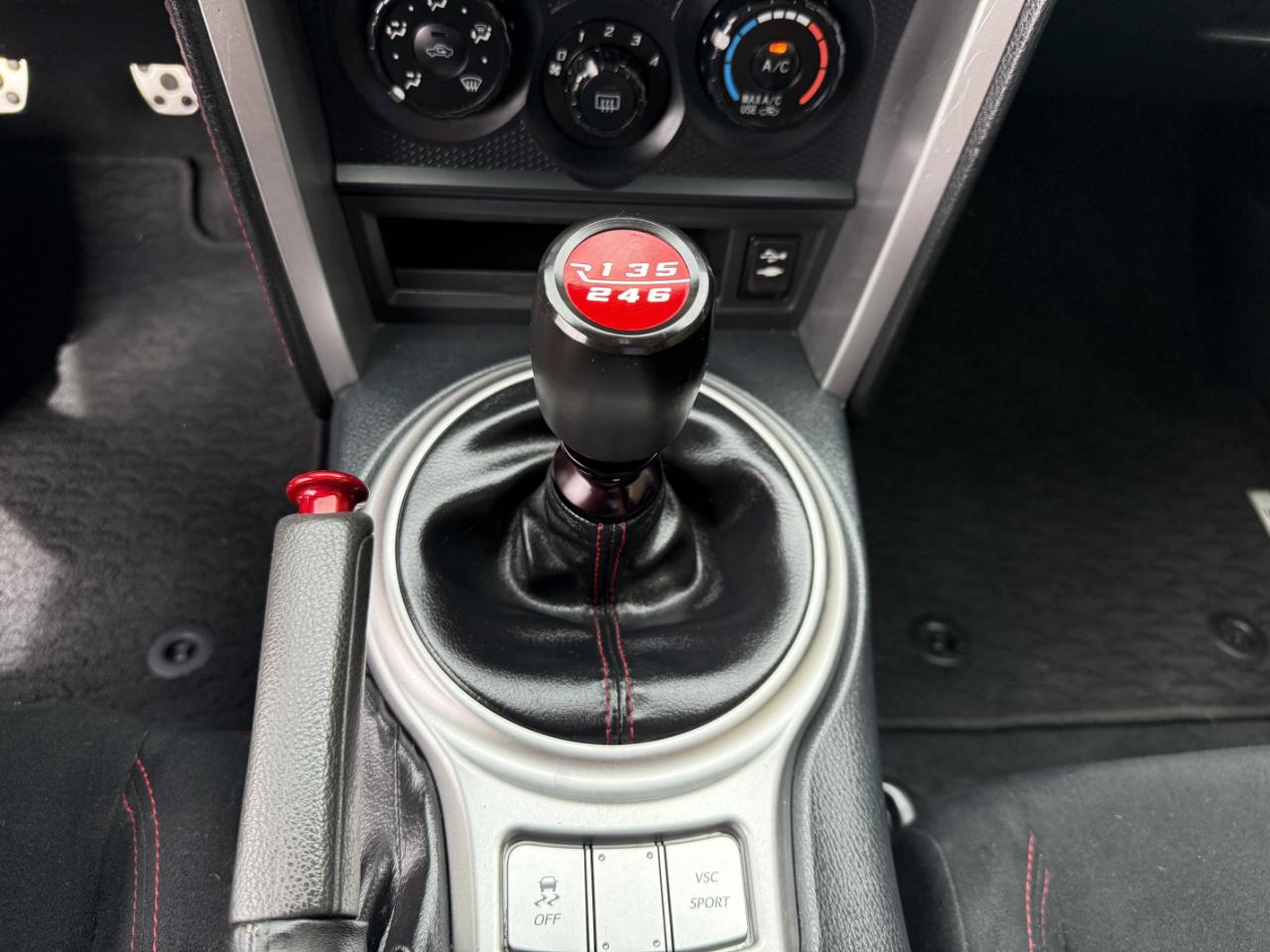 Scion FR-S 2dr Cpe Man (Natl) 2015