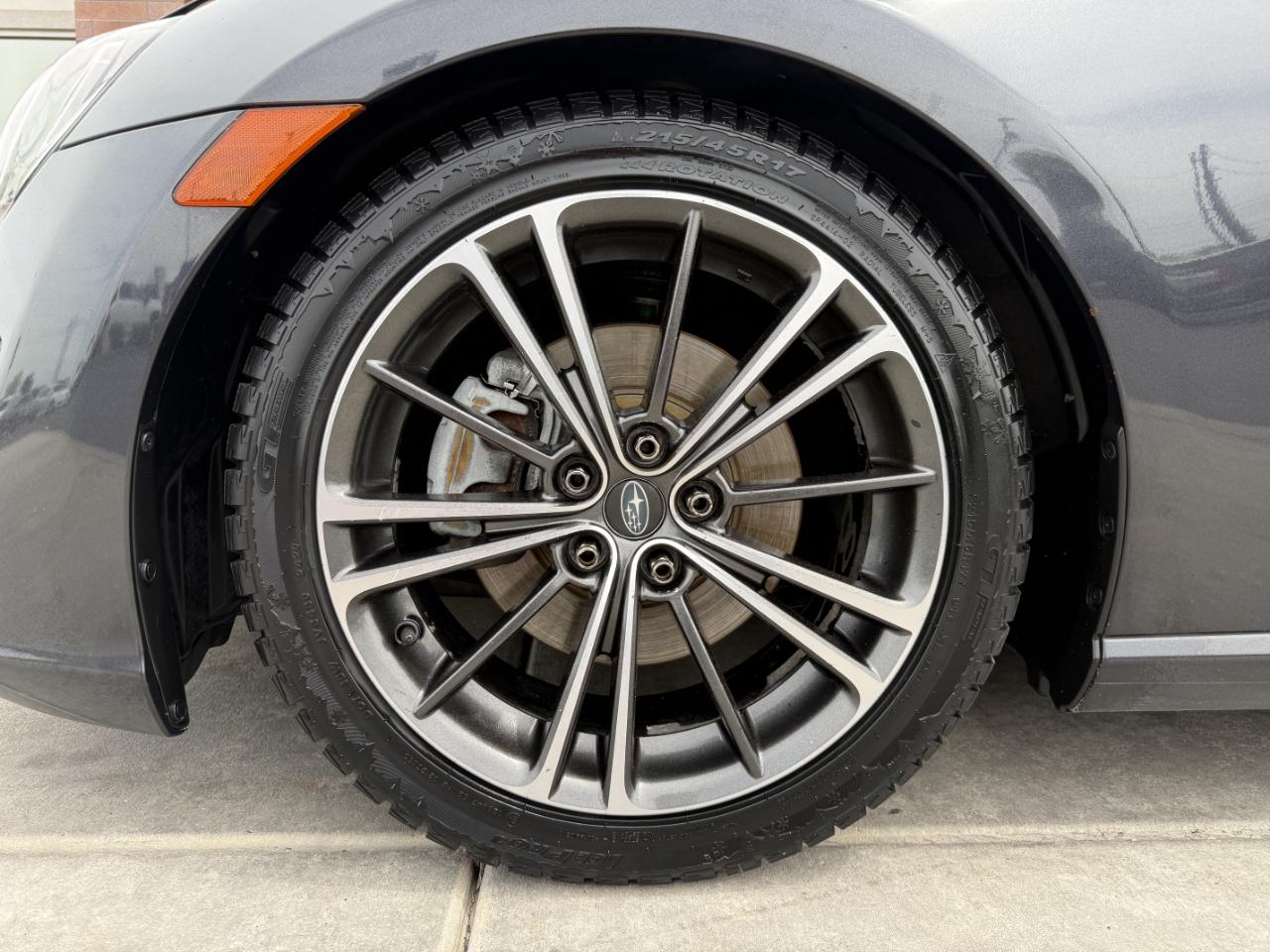 Scion FR-S 2dr Cpe Man (Natl) 2015